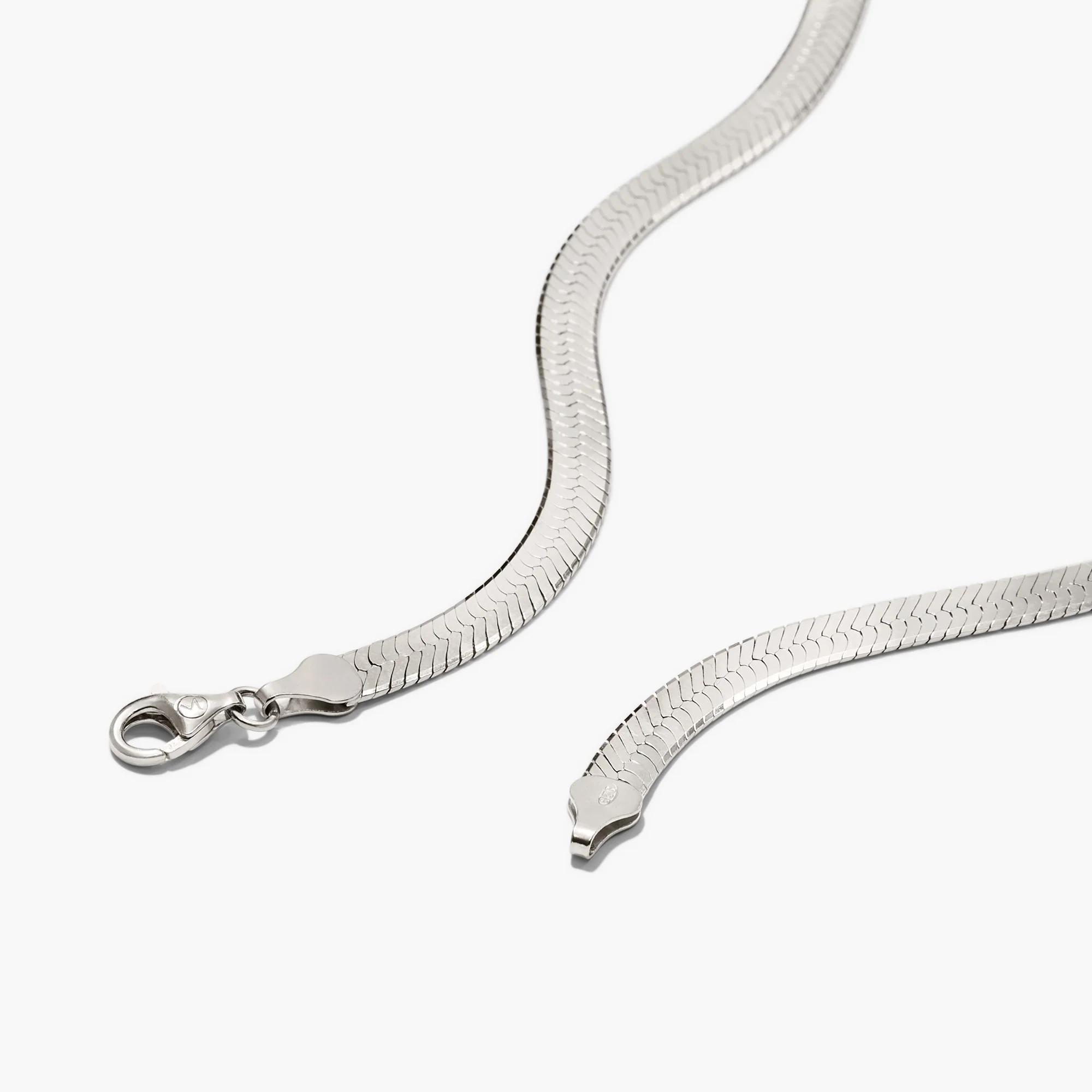 Bold Herringbone Chain Necklace - Image 10