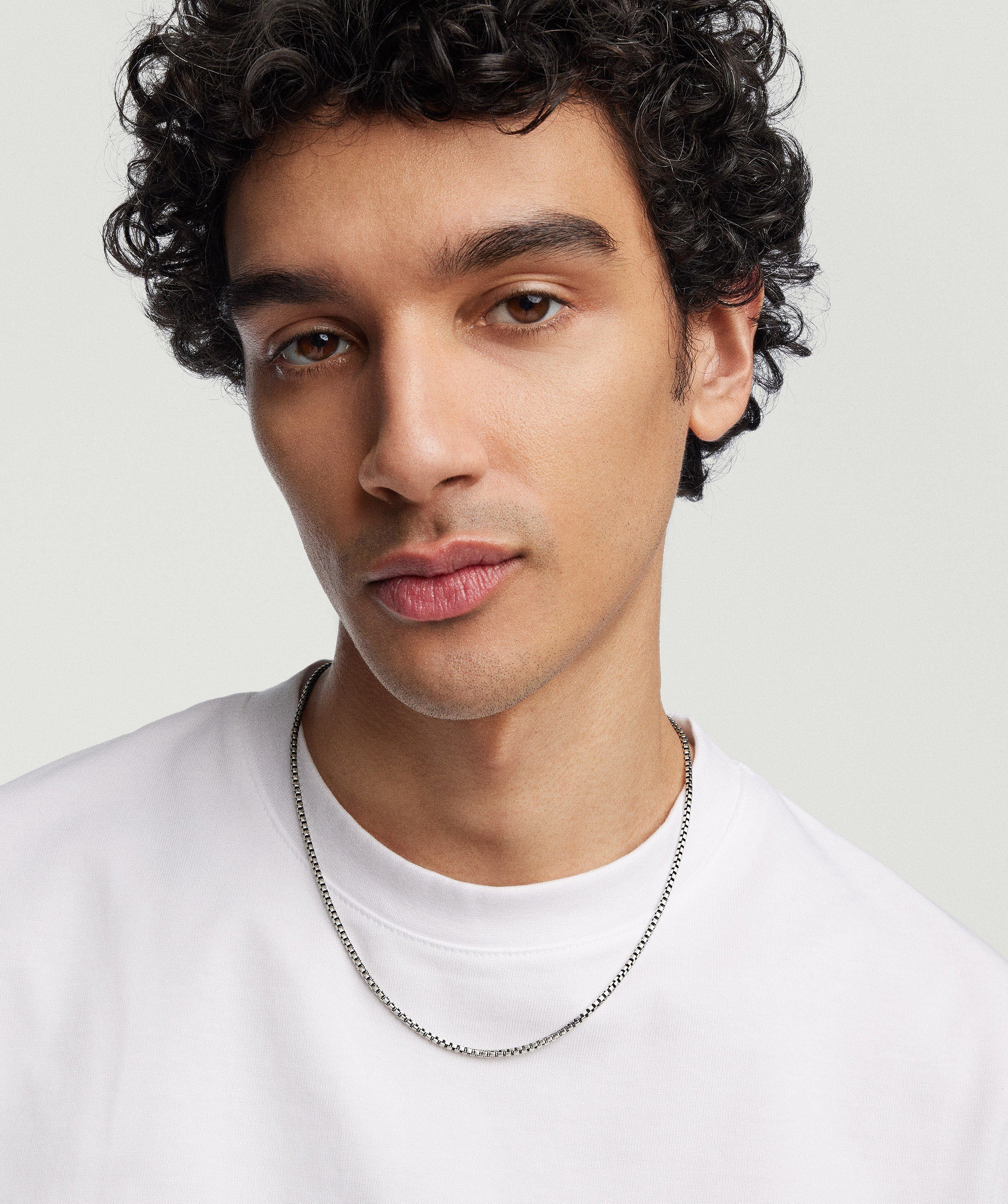 Round Box Chain Necklace - Image 11