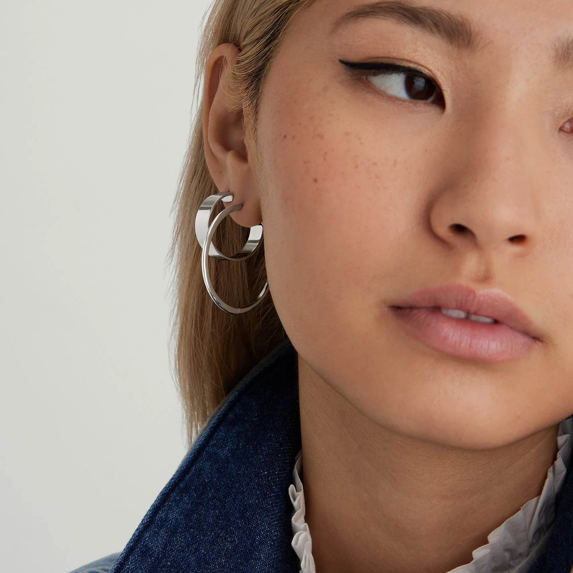 Tube Oversized Hoops - Image 7